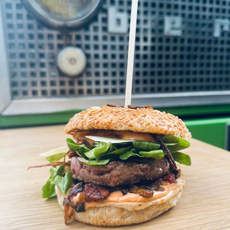 OMNIBUSburger Photographie des plats de l'Omnibus